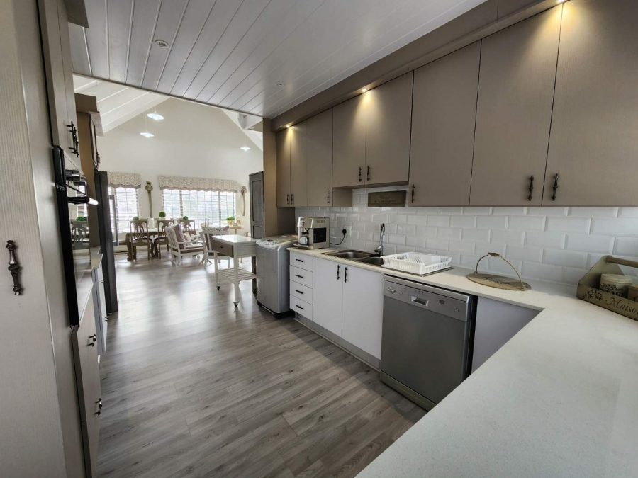 3 Bedroom Property for Sale in Vakansieplaas Western Cape